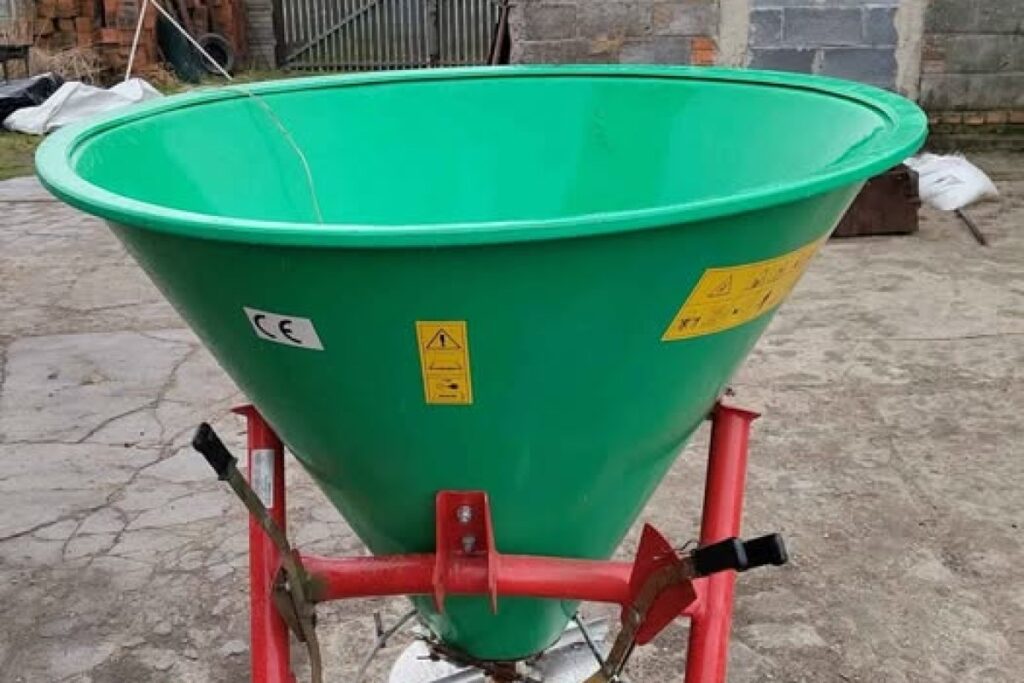 fertilizer spreader