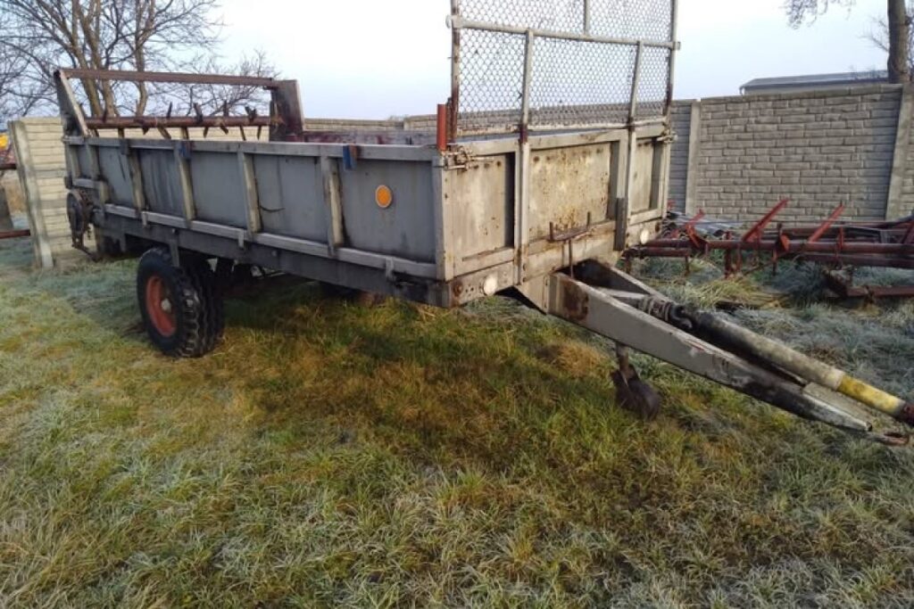 manure spreader