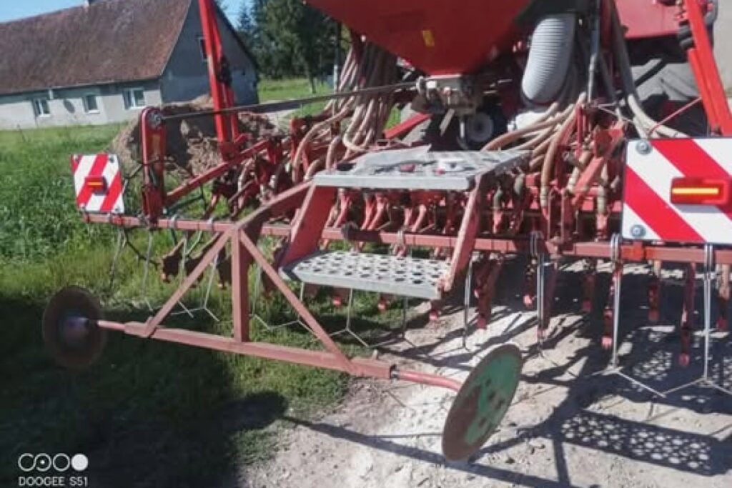 agricultural seeder