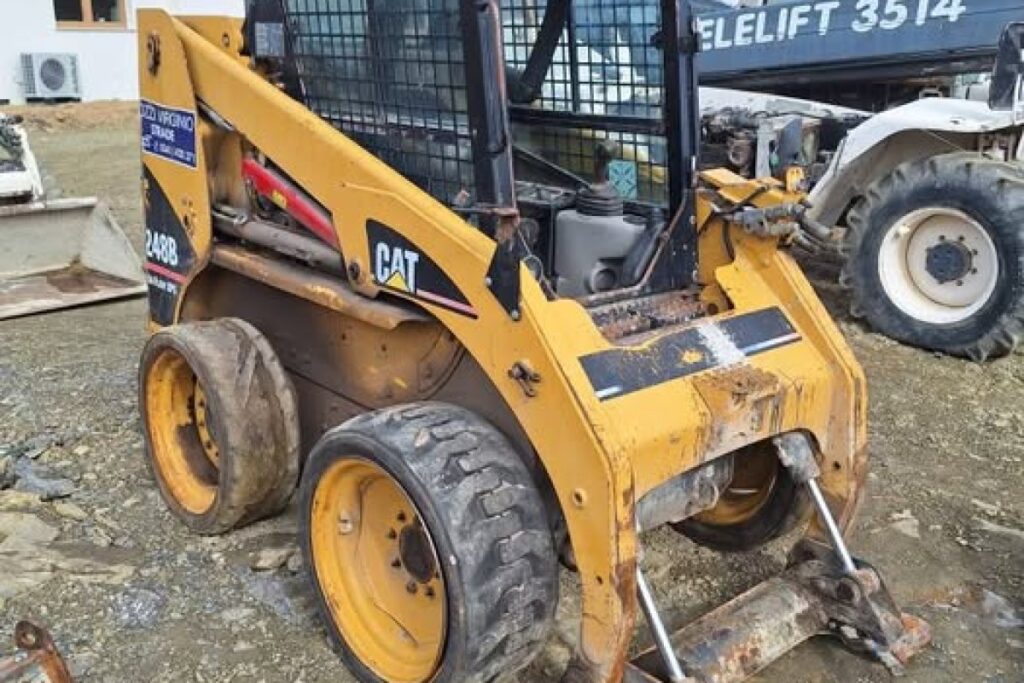 caterpillar mini loader