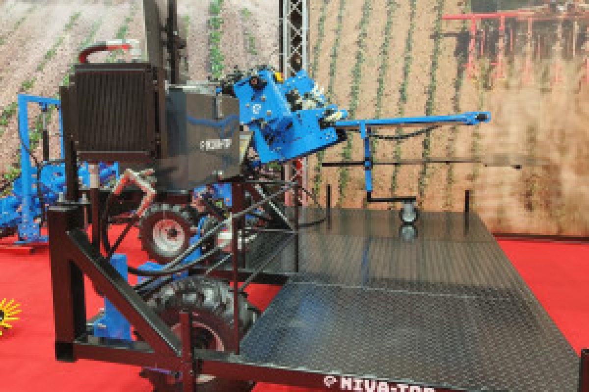 agricultural combine harvester