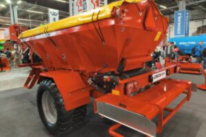 fertilizer spreader machine