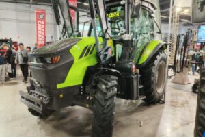 Zoomlion tractor field