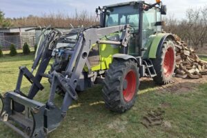 claas combine harvester