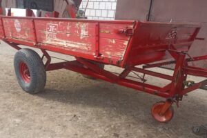 manure spreader