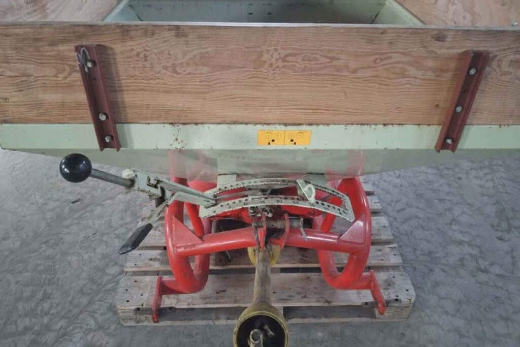 fertilizer spreader