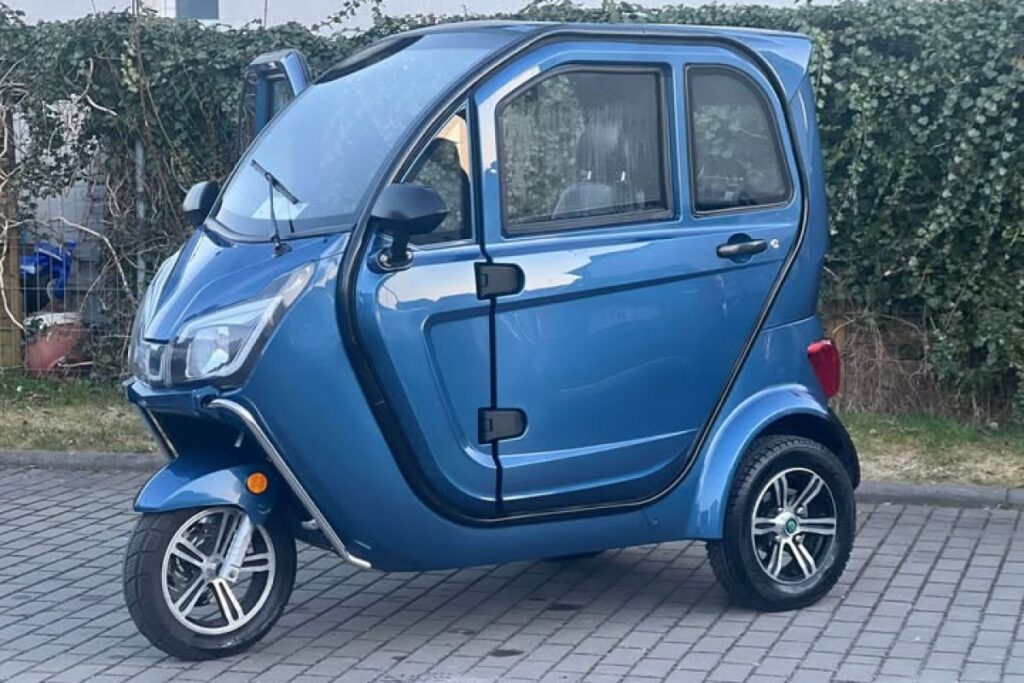 electric scooter cabin