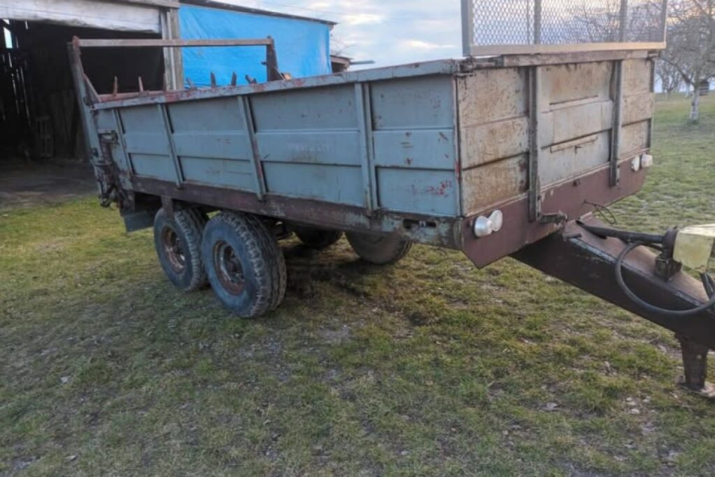 manure spreader
