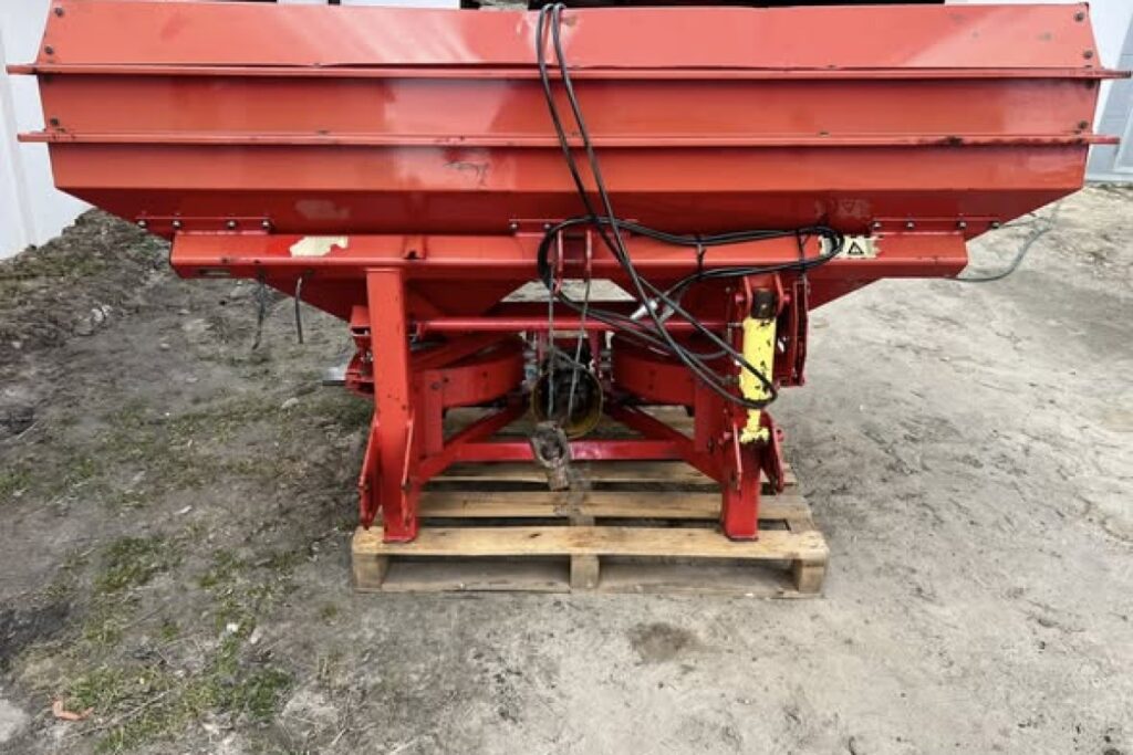 fertilizer spreader