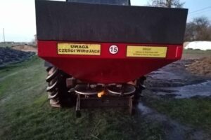 fertilizer spreader