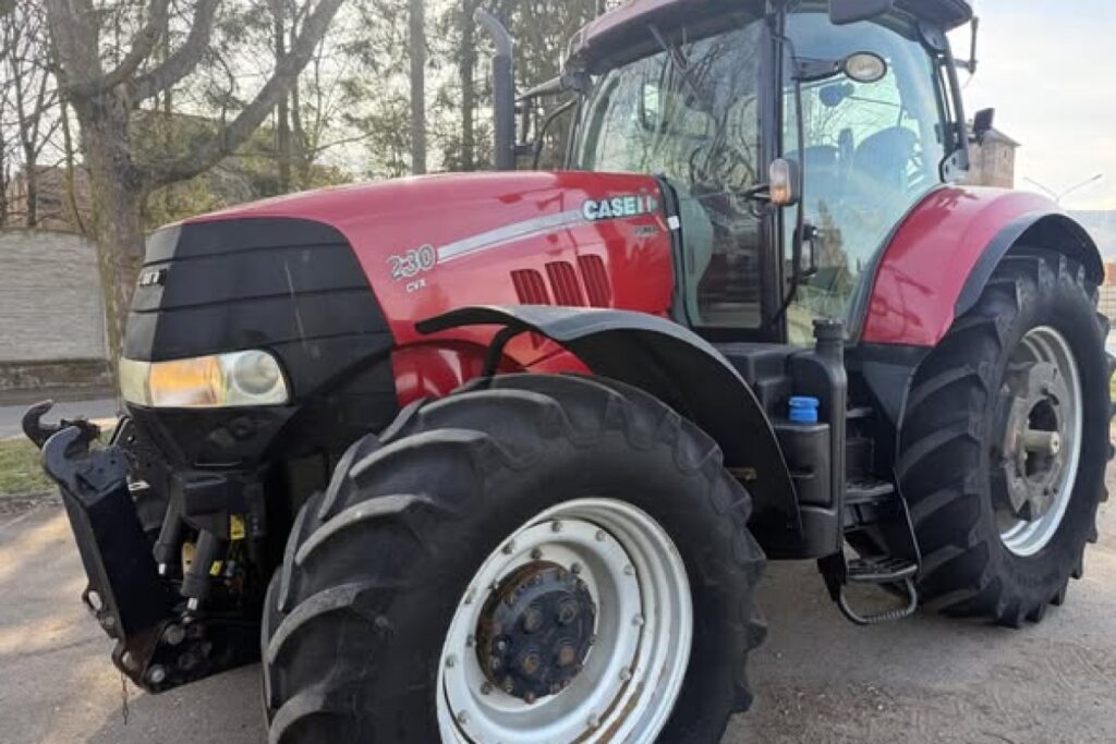 agricultural tractor