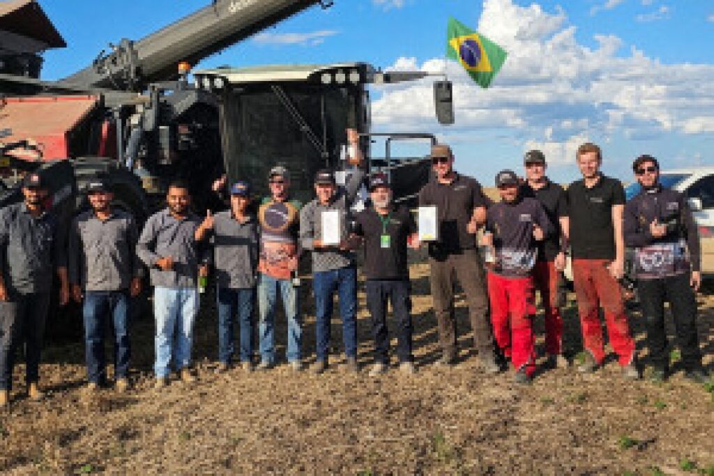 soybean harvest machine