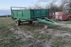 manure spreader