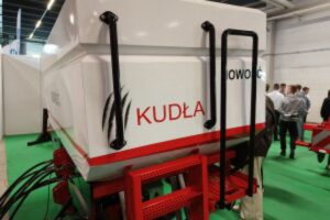 fertilizer spreader machine