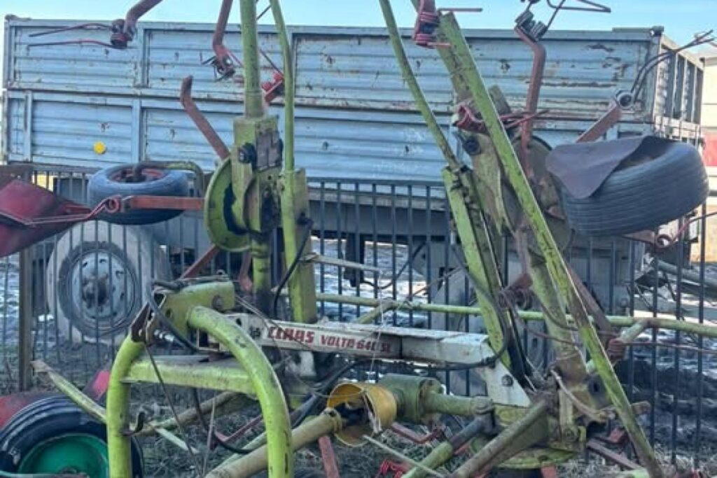 agricultural tedder machine