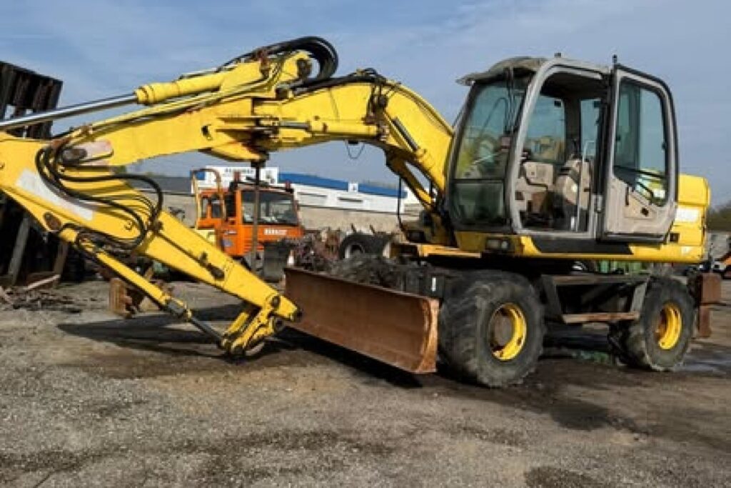 wheeled excavator