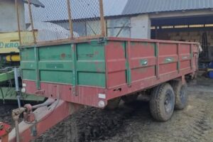 manure spreader