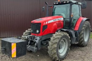 agricultural tractor