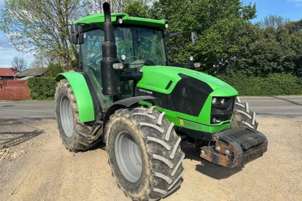 agricultural tractor