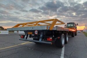 truck trailer factory