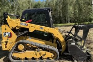 CAT 259D3 mulcher