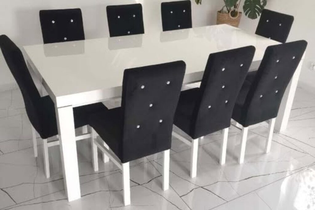 table chairs set