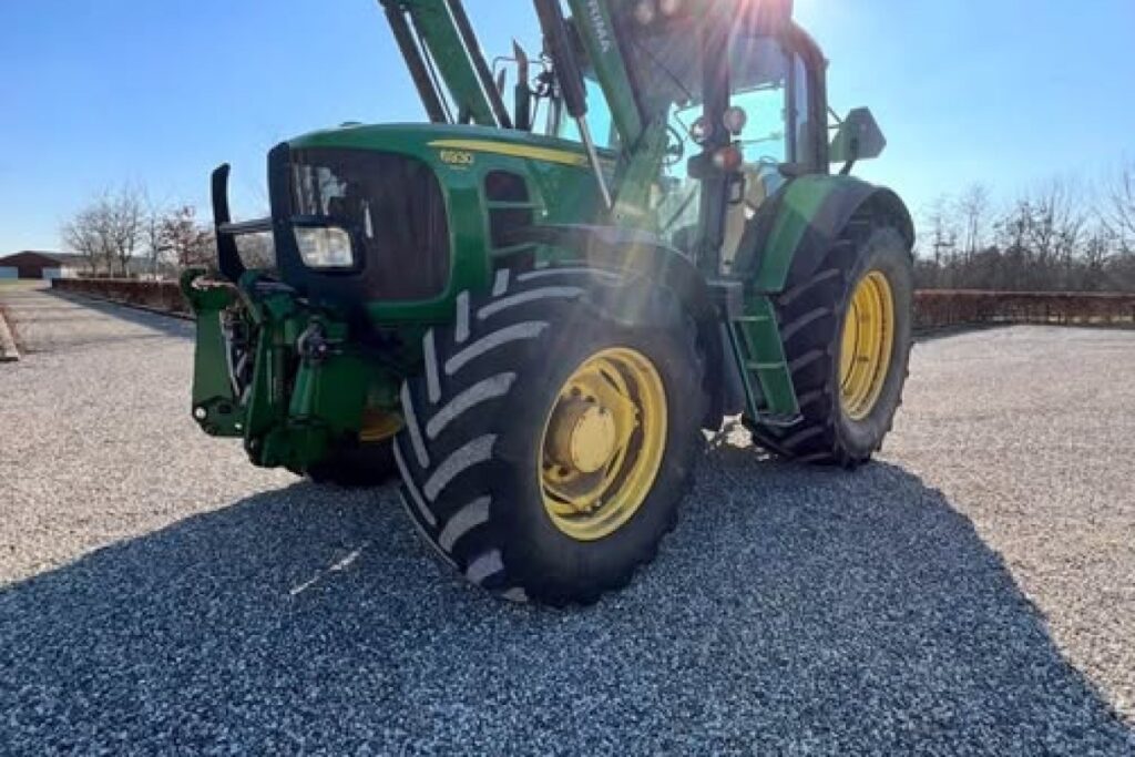 john deere tractor