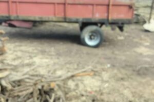 manure spreader trailer