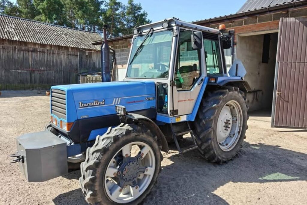 agricultural tractor