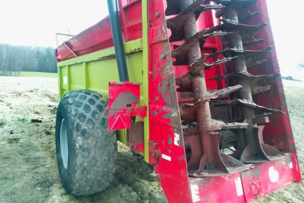 manure spreader