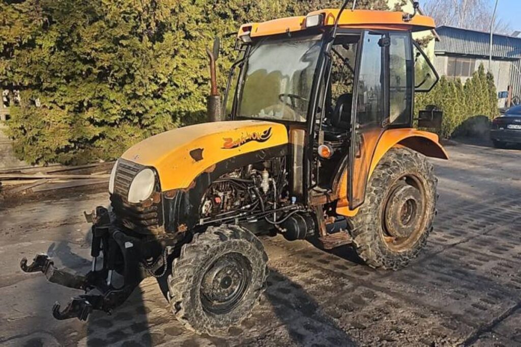 agricultural tractor