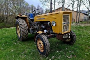 agricultural tractor