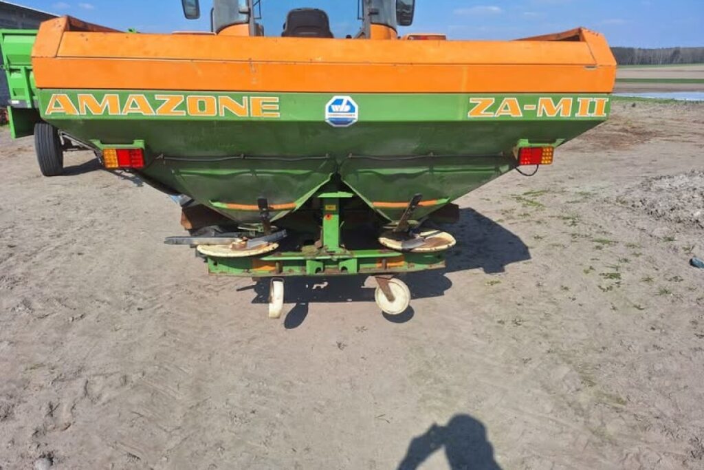 fertilizer spreader