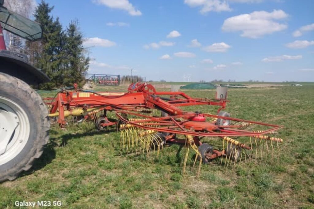 agricultural hay rake