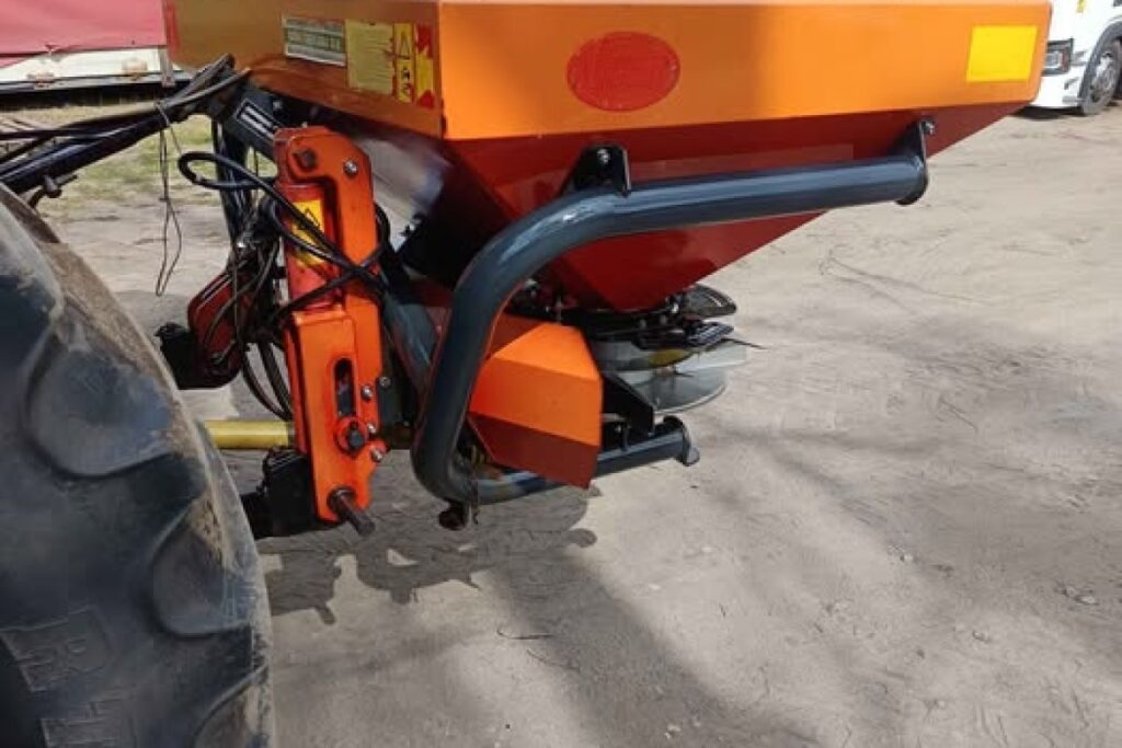 fertilizer spreader