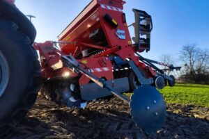 seed drill tractor