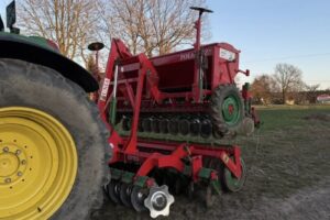 agricultural seeder machine