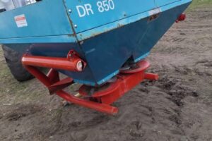 fertilizer spreader