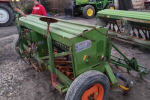 seed drill machine