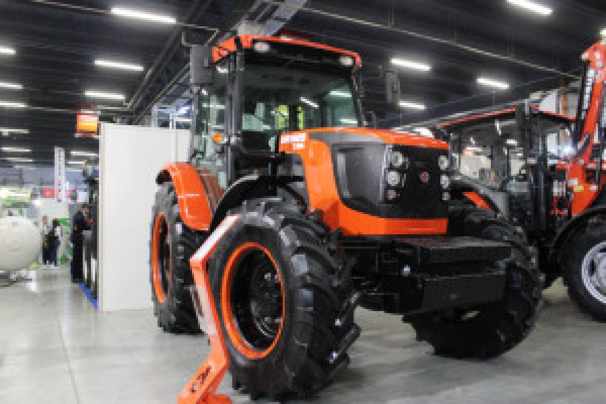 tractor exhibition stand