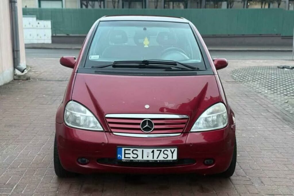 Mercedes A140 car