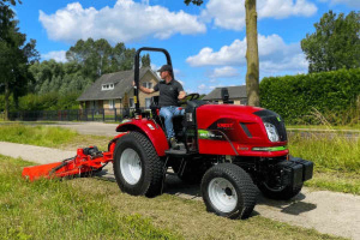 bankrupt tractor factory