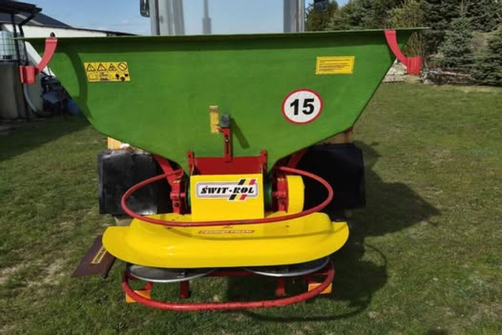 fertilizer spreader