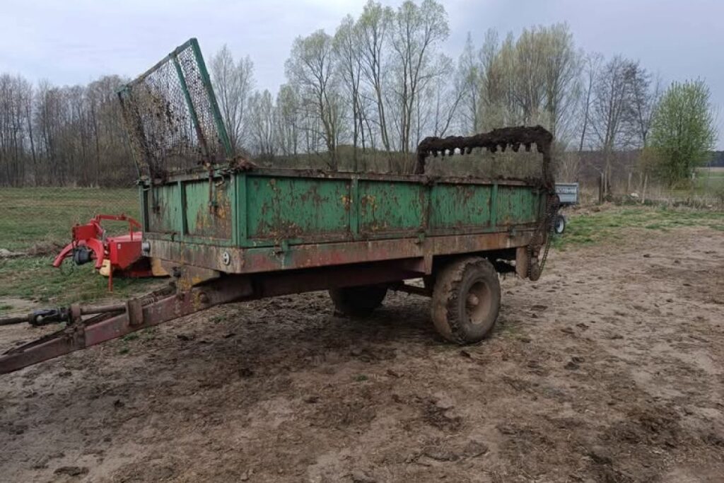 manure spreader