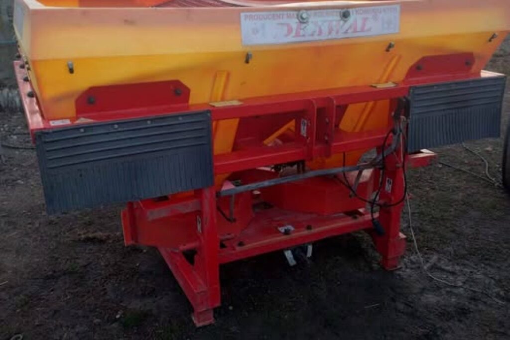 fertilizer spreader