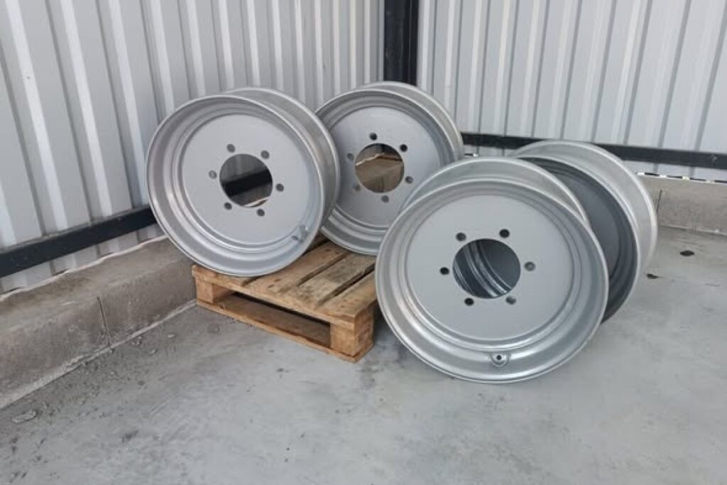 truck wheel rim