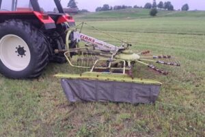 claas hay rake