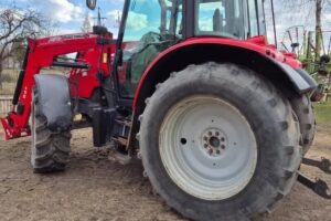 tractor Massey Ferguson