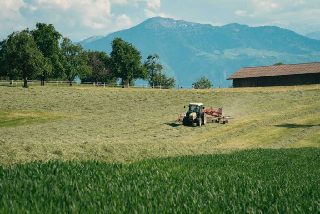 agricultural rake machine
