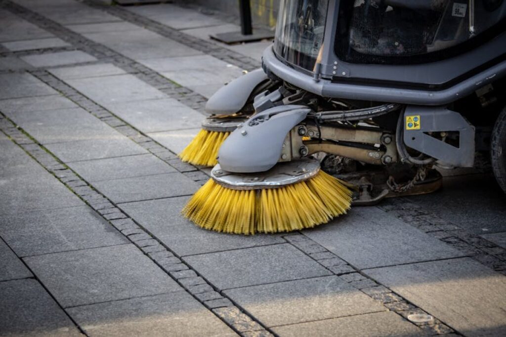 street sweeper machine